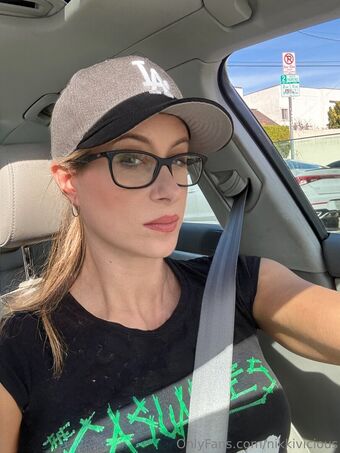 nikkivicious