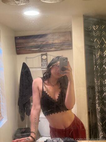 ninaxoblue Fotografii Nud Scurse OnlyFans 13