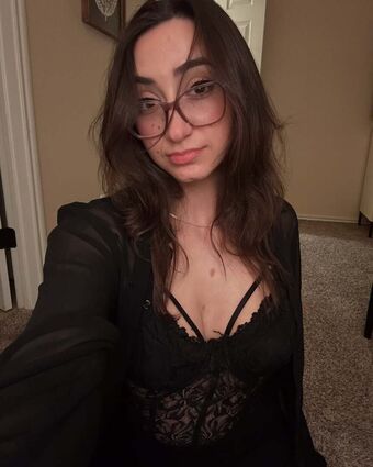 Ninou Fotografii Nud Scurse OnlyFans 3