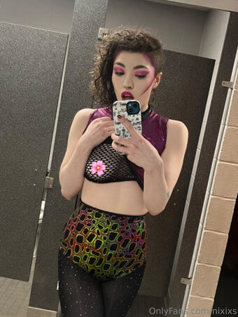 Nixi XS Fotografii Nud Scurse OnlyFans 11