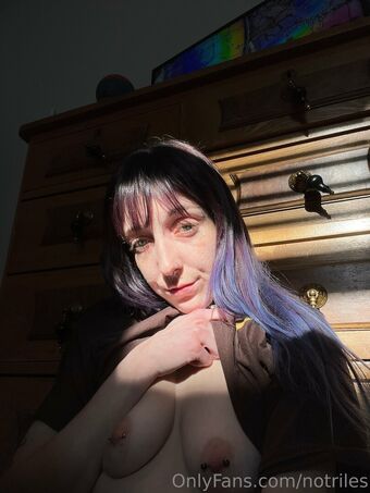 notriles Fotografii Nud Scurse OnlyFans 13
