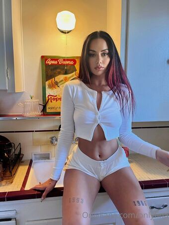 OnlyFina Fotografii Nud Scurse OnlyFans 18