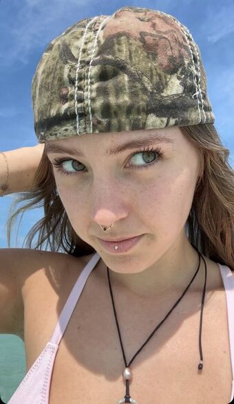 Peyton Coffe Fotografii Nud Scurse OnlyFans 1