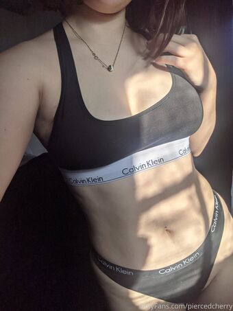 piercedcherry Fotografii Nud Scurse OnlyFans 34