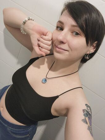 Pokedex Fotografii Nud Scurse OnlyFans 41