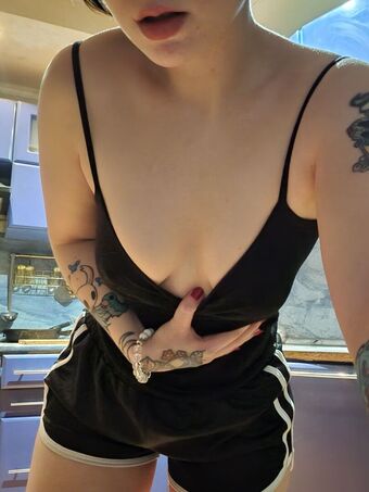 Pokedex Fotografii Nud Scurse OnlyFans 44