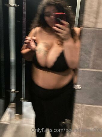 poundcake1908 Fotografii Nud Scurse OnlyFans 30