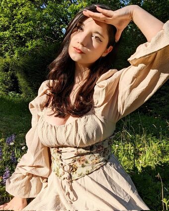 Pressea Fotografii Nud Scurse OnlyFans 3