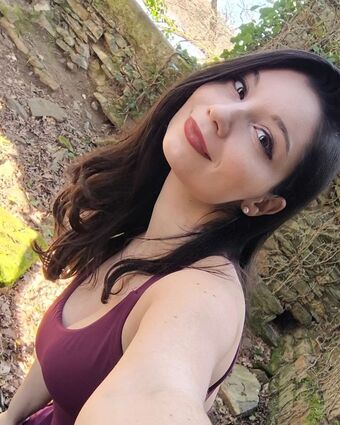 Pressea Fotografii Nud Scurse OnlyFans 5