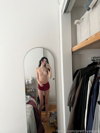 prettyyangell Fotografii Nud Scurse OnlyFans 32