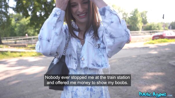 Public Agent Fotografii Nud Scurse OnlyFans 134