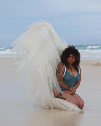 Remi-wolf Fotografii Nud Scurse OnlyFans 27