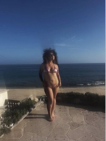 Remi-wolf Fotografii Nud Scurse OnlyFans 34