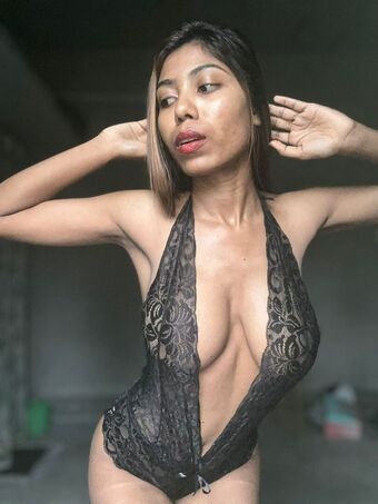 _reshu_u_ Fotografii Nud Scurse OnlyFans 8
