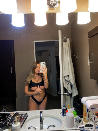 Rochelllle Fotografii Nud Scurse OnlyFans 16