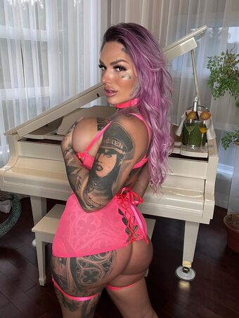 Romy Rich Fotografii Nud Scurse OnlyFans 17