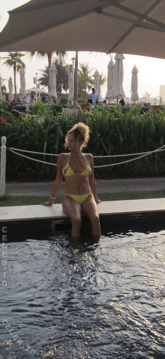 Rose Bertram Fotografii Nud Scurse OnlyFans 114