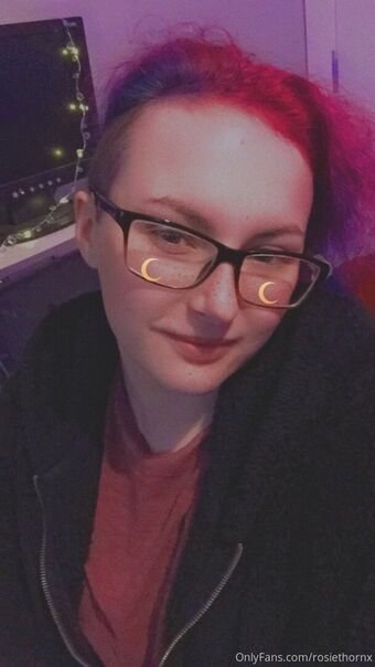 rosiethornx