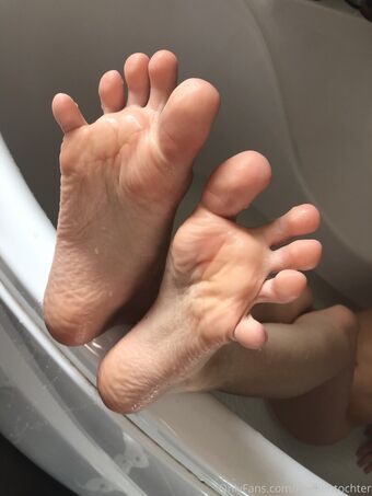 Roxane Fotografii Nud Scurse OnlyFans 10