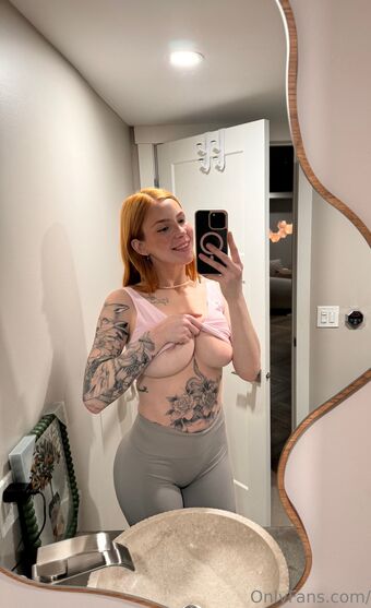 Roxy Delani Fotografii Nud Scurse OnlyFans 20