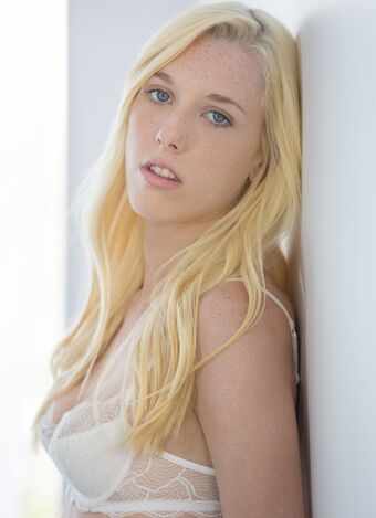 Roxy Nicole