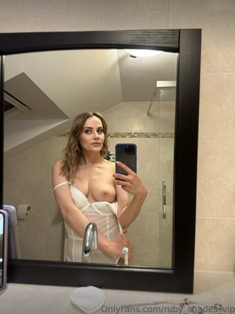 Ruby Shades Fotografii Nud Scurse OnlyFans 1