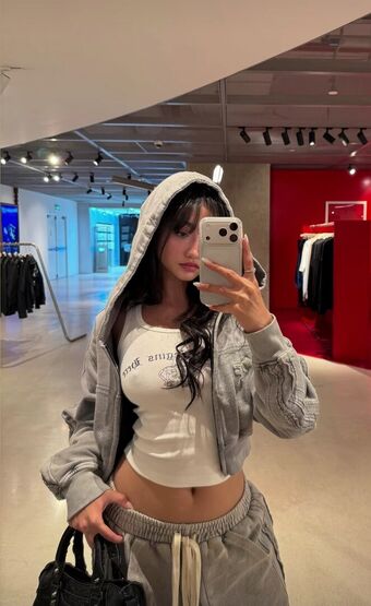 salysaouk Fotografii Nud Scurse OnlyFans 102
