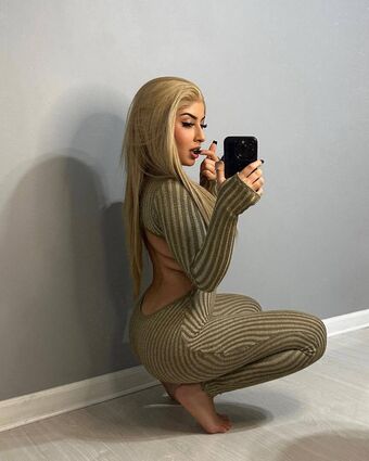 samindiz Fotografii Nud Scurse OnlyFans 16