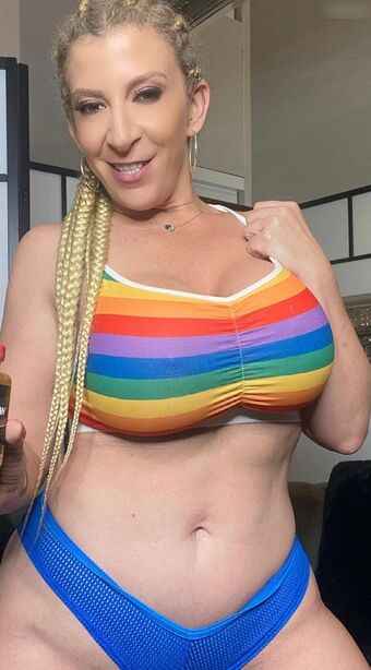 Sara Jay