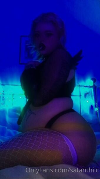 satanthiic Fotografii Nud Scurse OnlyFans 34