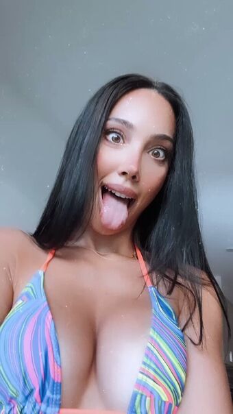 Scarletvas