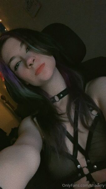 shadely Fotografii Nud Scurse OnlyFans 20