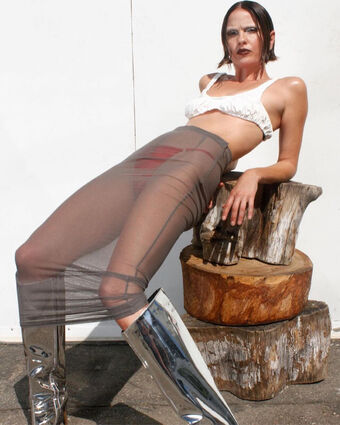 Shelley Hennig Fotografii Nud Scurse OnlyFans 54