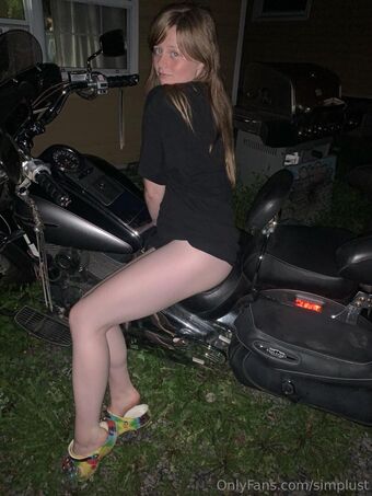 simplust Fotografii Nud Scurse OnlyFans 12