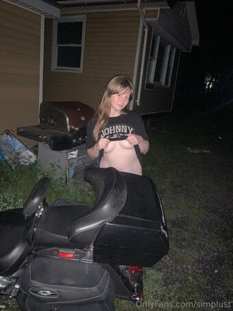 simplust Fotografii Nud Scurse OnlyFans 13