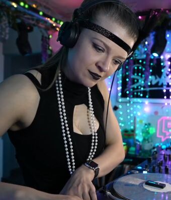 Sintica Fotografii Nud Scurse OnlyFans 63