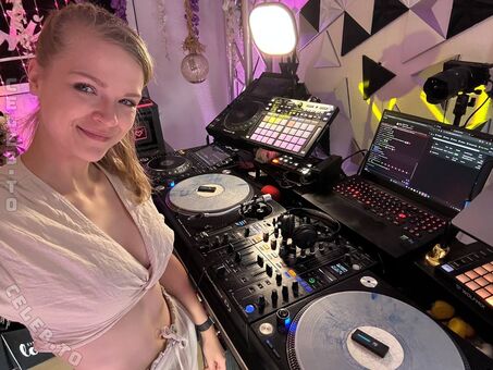 Sintica Fotografii Nud Scurse OnlyFans 67