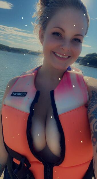 Siracha Fotografii Nud Scurse OnlyFans 2