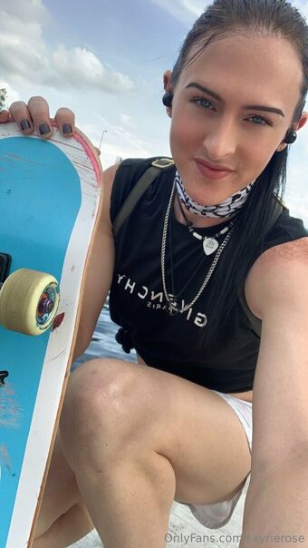 skyrierose Fotografii Nud Scurse OnlyFans 14