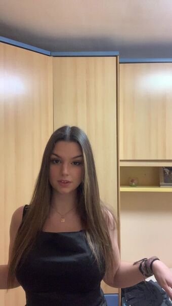 Sofia C Fotografii Nud Scurse OnlyFans 13