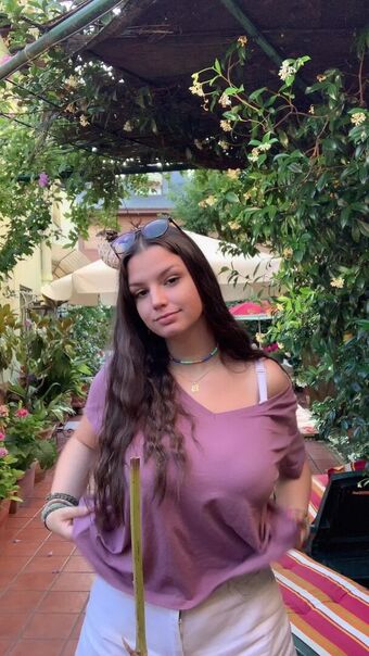 Sofia C Fotografii Nud Scurse OnlyFans 17