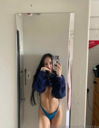Sofia Cola Fotografii Nud Scurse OnlyFans 3