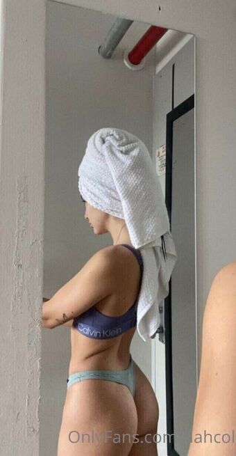 Sofia Cola Fotografii Nud Scurse OnlyFans 7