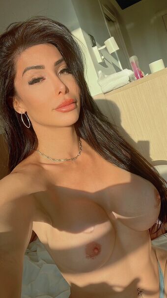 Sofia Dior Fotografii Nud Scurse OnlyFans 36