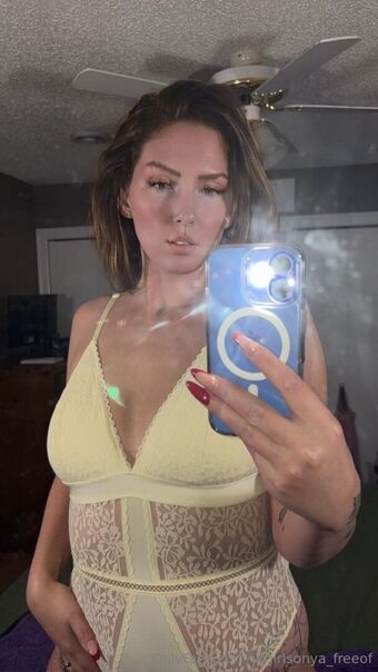 sonyaswiftxo_myfreeone