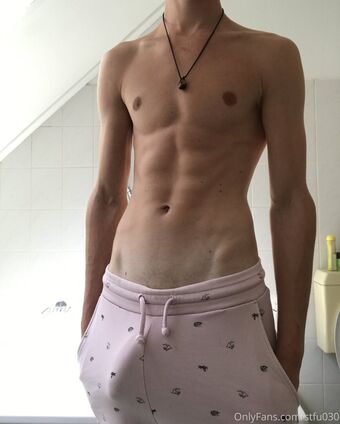 stfu030 Fotografii Nud Scurse OnlyFans 10