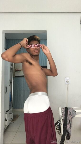 svro7 Fotografii Nud Scurse OnlyFans 18