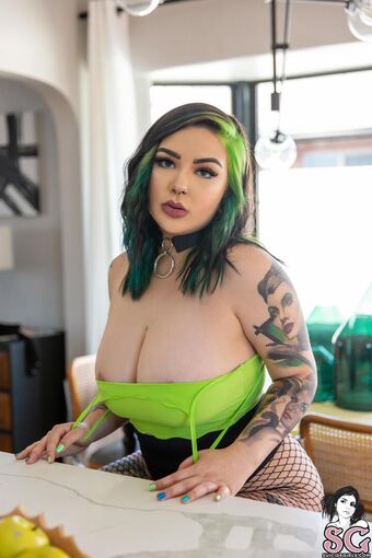 Synthee Fotografii Nud Scurse OnlyFans 19