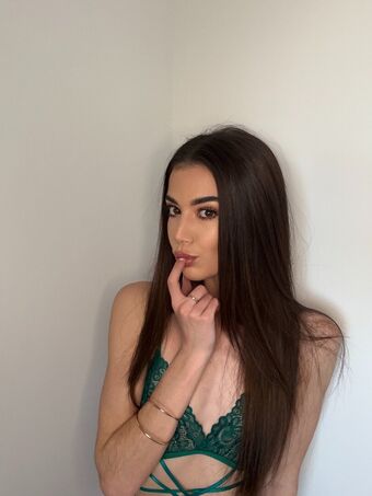 tara_tiny Fotografii Nud Scurse OnlyFans 25