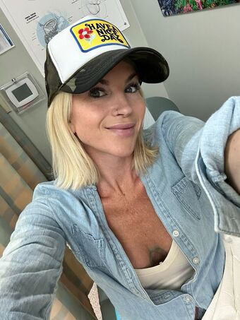 Taylor Wild Fotografii Nud Scurse OnlyFans 24